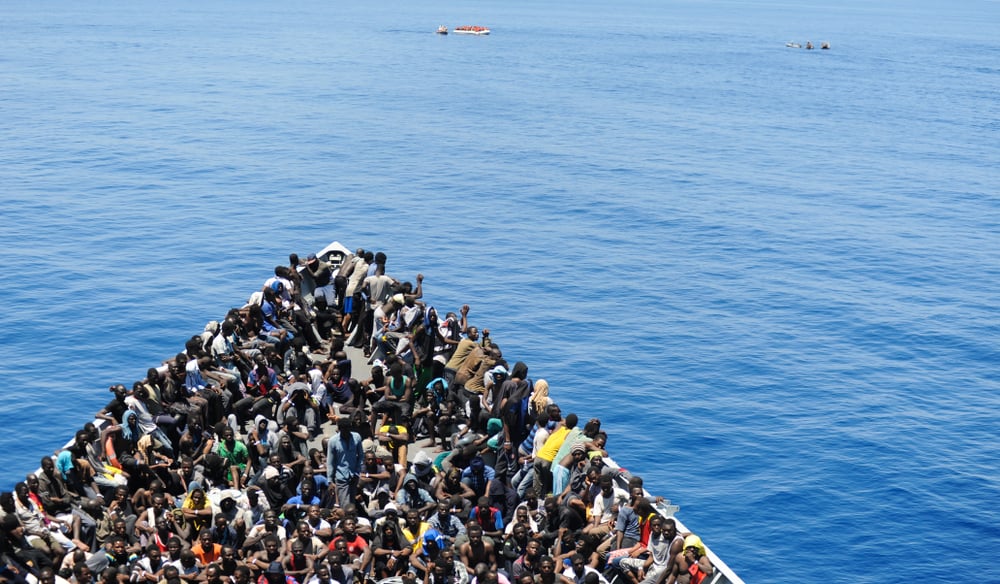 Jetzt geht es erst richtig los! In nur 24 Stunden erreichen 2000 Migranten Lampedusa