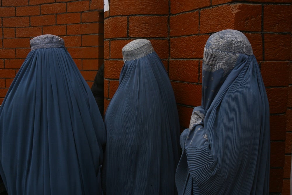 Burka (Symbolbild: shutterstock.com/ Von kursat-bayhan)