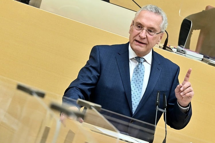 Staatsminister Joachim Herrmann (Bild: IMAGO / Rolf Poss)